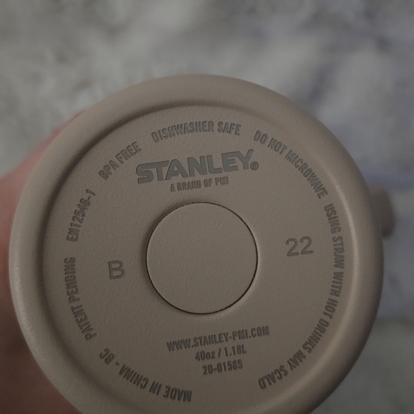 Stanley Beige Driftwood Tumbler with Handle 40 Oz - Picture 2 of 8